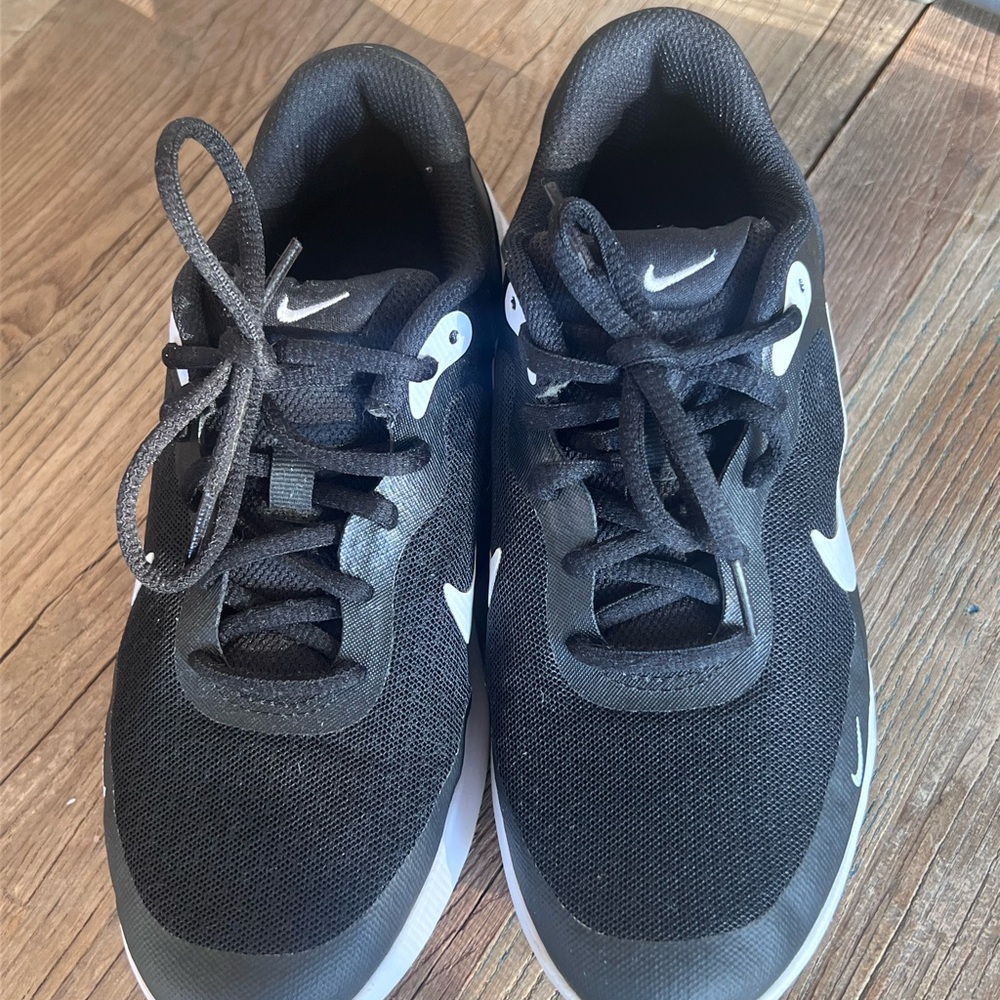 Nike Black and White Mesh Trainers with Swoosh Detail - Youth sneaker